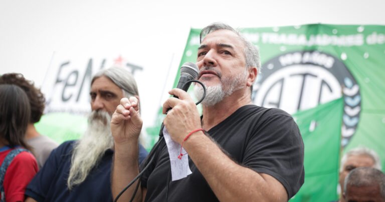 Los salarios estatales fueron otra vez los más golpeados: cayeron más de 14 puntos frente a la inflación