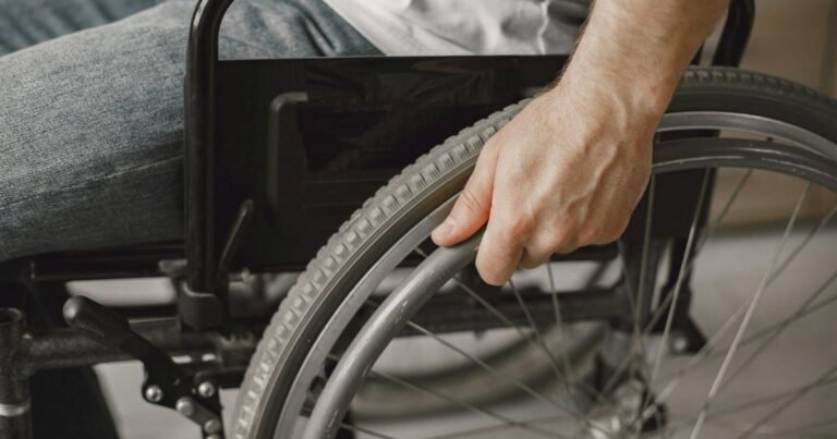 Se amputó un pie para ser admitido en la facultad como discapacitado: le negaron el ingreso