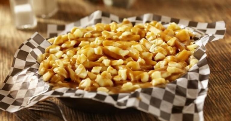 Pocos lo saben: cómo hacer la receta de papa al estilo canadiense que se volvió viral en Estados Unidos