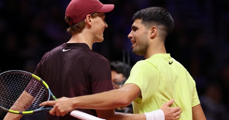 Triunfo y millones: Alcaraz le ganó a Sinner el primer duelo de 2026 en una exhibición a pura diversión en Corea del Sur