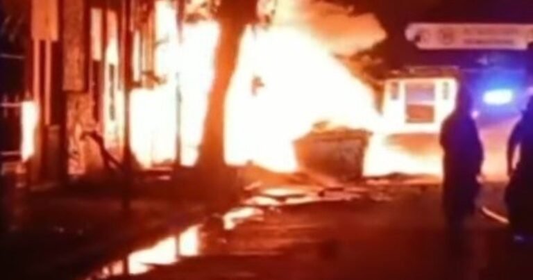 Impactante explosión e incendio de gran magnitud en una fábrica de San Fernando