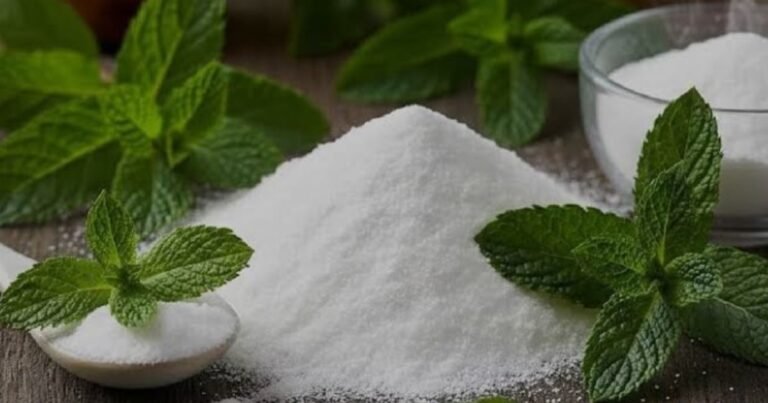 Licuar hojas de menta y bicarbonato: por qué recomiendan hacerlo y para qué sirve