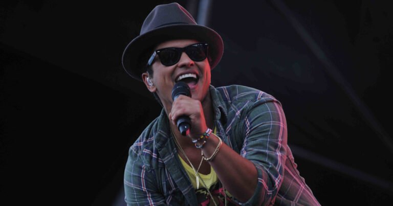 El regreso de Bruno Mars, a diez años de su último disco: ¿qué hizo la estrella de Uptown Funk en todo este tiempo?