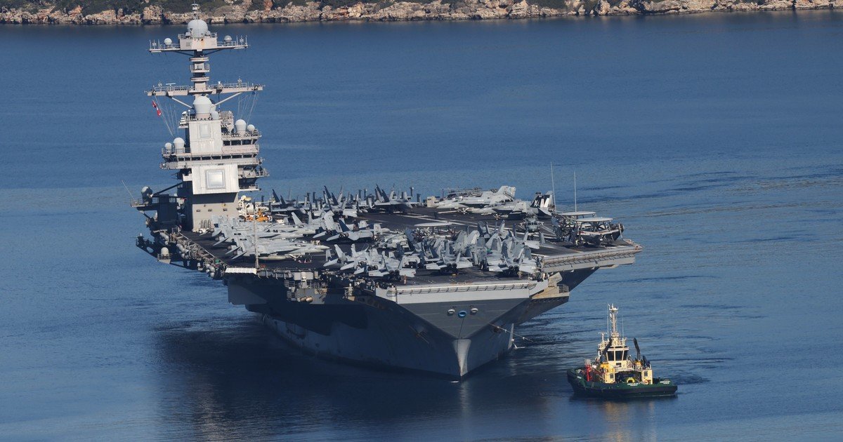El portaviones más grande del mundo hace una escala técnica en Grecia para sumarse al despliegue estadounidense en Oriente Medio