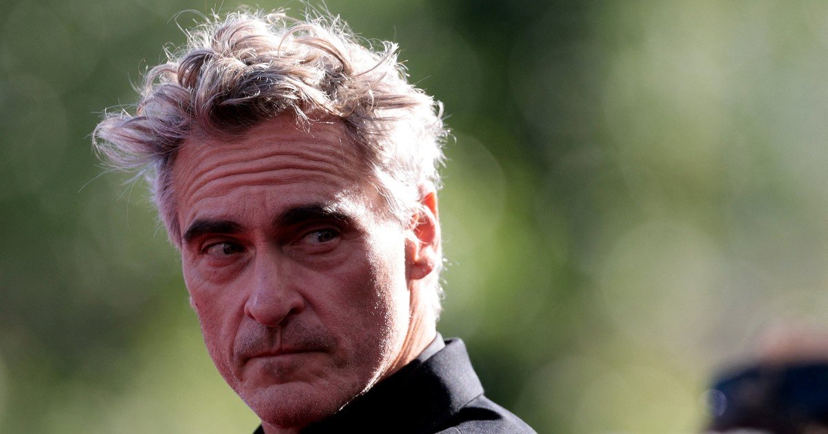 "Fue horrible, me arrepiento": la noche más vergonzosa de Joaquín Phoenix cumple 17 años