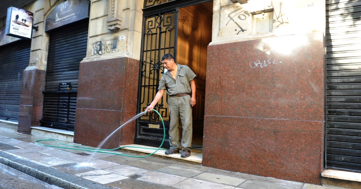 Encargados de edificio: cuánto cobran en febrero 2026 y quiénes suman el bono de $120.000