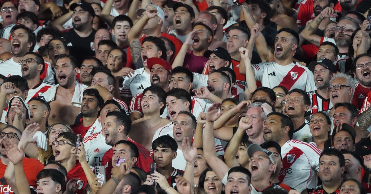 “Jugadores…”: el estallido en el Monumental tras el cuarto gol de Tigre a River