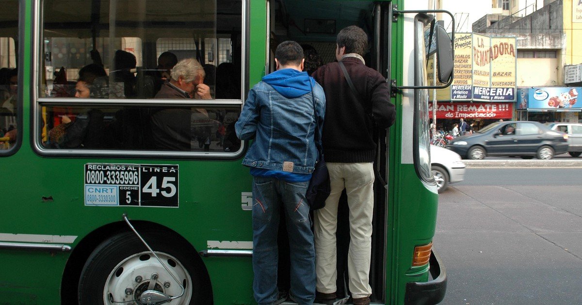 Aumento de colectivos: el Gobierno actualizó las tarifas a partir de este miércoles y fijó un nuevo aumento para marzo