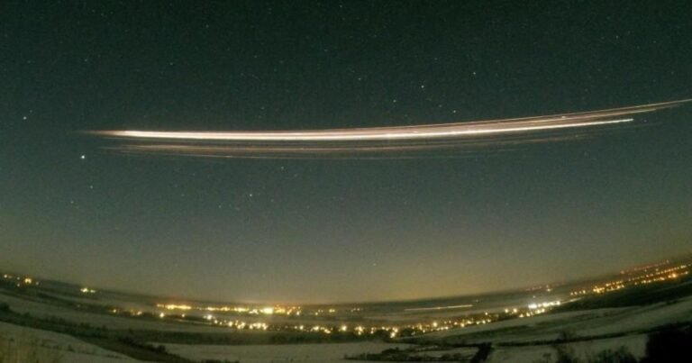 Detectan por primera vez contaminación en la atmósfera causada por la reentrada de un cohete