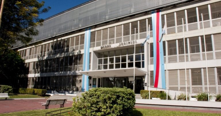 Entre Ríos: un jurado popular declaró culpable a dos policías por abusar sexualmente de dos adolescentes en un hogar de resguardo