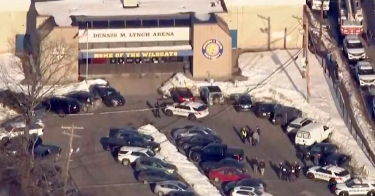 Dos muertos durante un tiroteo en una pista de hockey sobre hielo en Estados Unidos