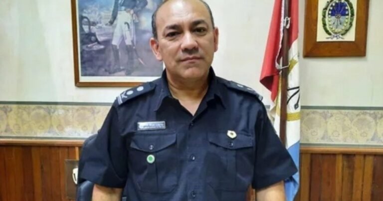 Como consecuencia de la rebelión, desplazaron al jefe de la policía en Rosario que había asumido hace tres meses