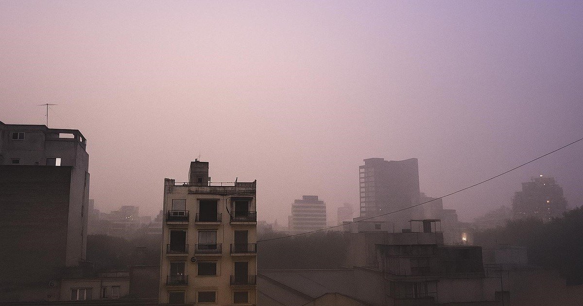 La tormenta llegó a la Ciudad y el Gran Buenos Aires con truenos, relámpagos y lluvias intensas