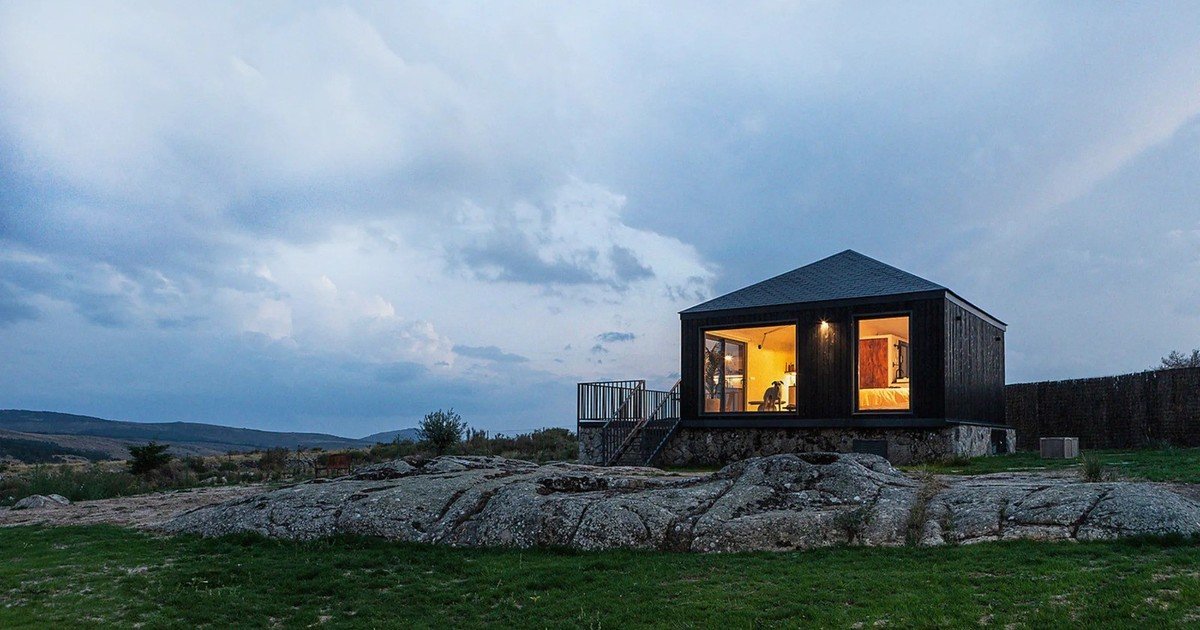 El peligro de vivir "fuera del sistema": el error que cometieron unos padres en una casa aislada y les costó la custodia