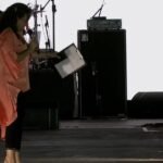 Pidió disculpas la locutora que leyó un cartel con un insulto contra Milei en la Fiesta Nacional del Mate