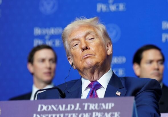 Mientras Trump evalúa atacar a Irán, se niega a explicar claramente por qué, o por qué ahora.