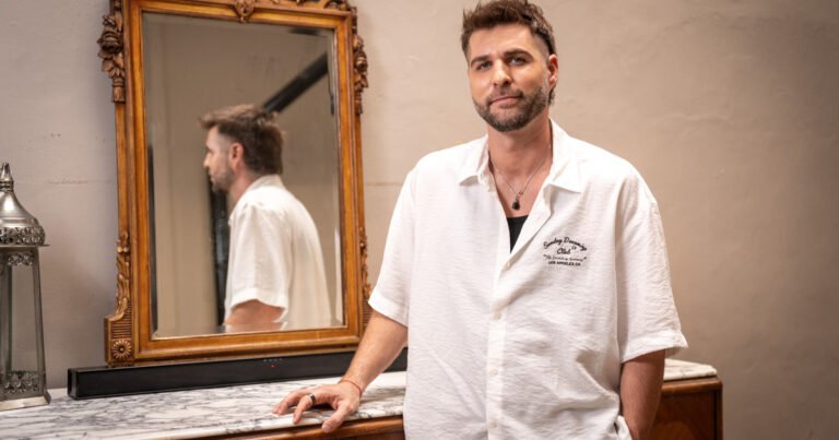 Juampi González, el presente del stand up, su premisa para los vínculos amorosos y su nuevo desafío: "Vengo rompiendo reglas hace rato"