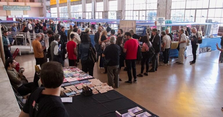 Museos, redes sociales, microespacios y ferias de libros: los nuevos escenarios del pensamiento crítico