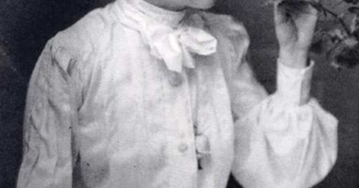 Cita del día, de Hellen Keller: "Cuando una puerta de la felicidad se cierra, otra se abre, pero a menudo miramos tanto tiempo la puerta cerrada que no vemos la que se ha abierto para nosotros"