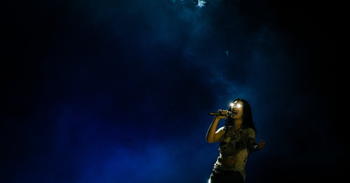 Lorde en Lollapalooza 2026: una puesta en escena vanguardista para la artista pop más introspectiva de su generación