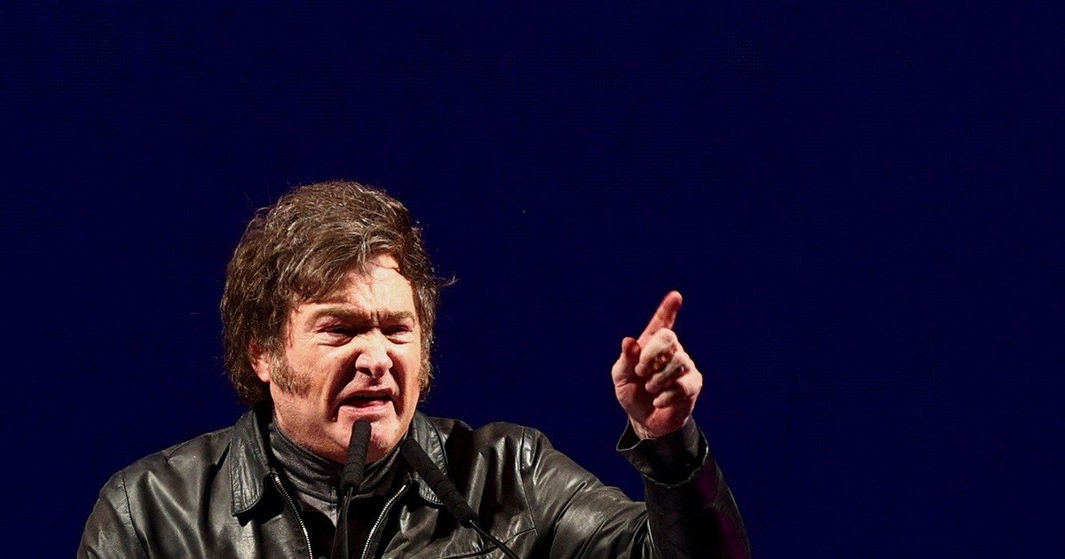 Una nueva encuesta confirma una caída en la imagen de Milei y trae dos datos clave para 2027