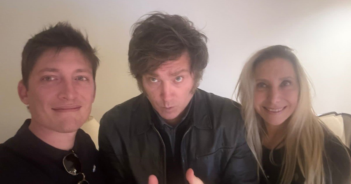 Temblor en la Casa Rosada por el enojo de Santiago Caputo y la voracidad de Karina Milei