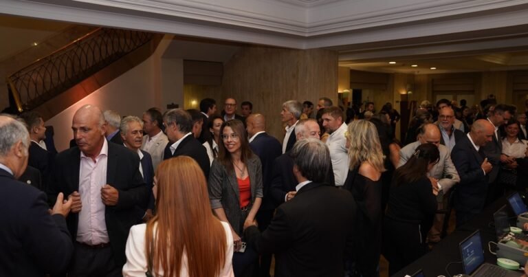 Kicillof, Macri y Pareja en la cena  que dio inicio a Expoagro