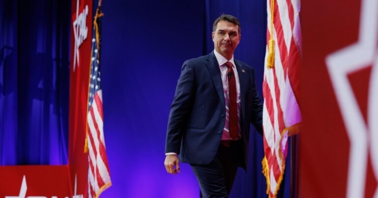 El hijo de Jair Bolsonaro se comparó con Donald Trump y aseguró que se ve como presidente de Brasil