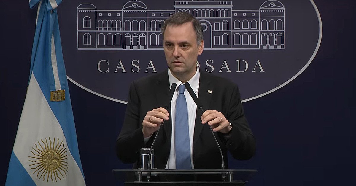 Funcionarios y políticos: vidas privadas, delitos públicos