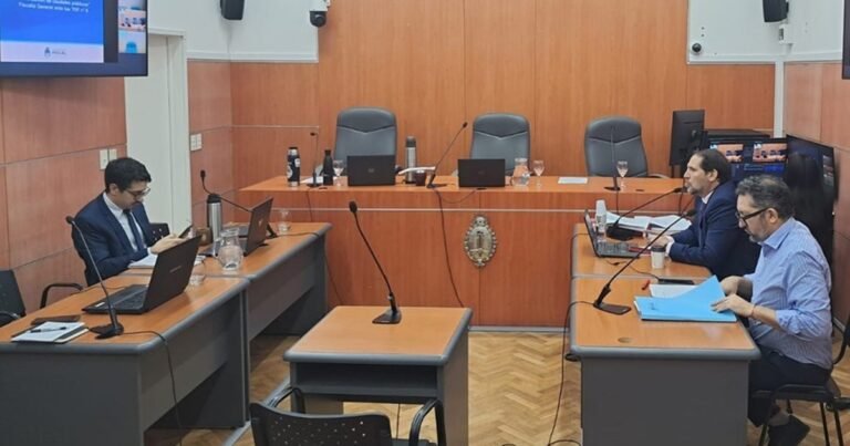 Un extesorero de la Armada fue condenado por desviar fondos de un predio donde funcionaba Mundo Marino