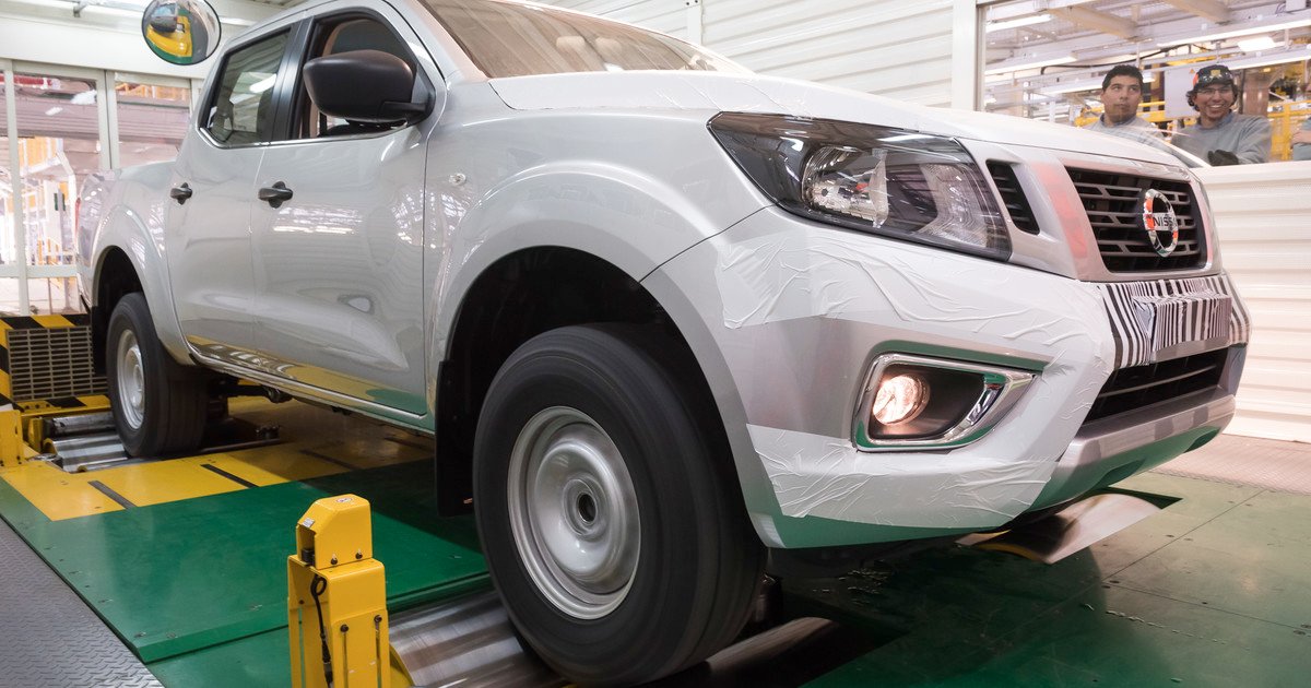 Nissan se retira de la Argentina y deja su operación comercial a dos grupos locales