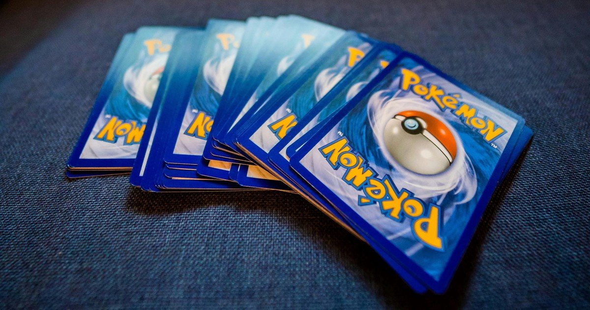 Halló en una caja las cartas Pokémon de su infancia y descubrió que tenían un valor alto: "Me dio un mareo al saberlo"