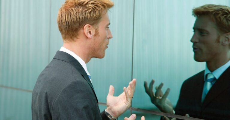 Qué quiso de John Locke cuando afirmó que “la mente es una tabla rasa”