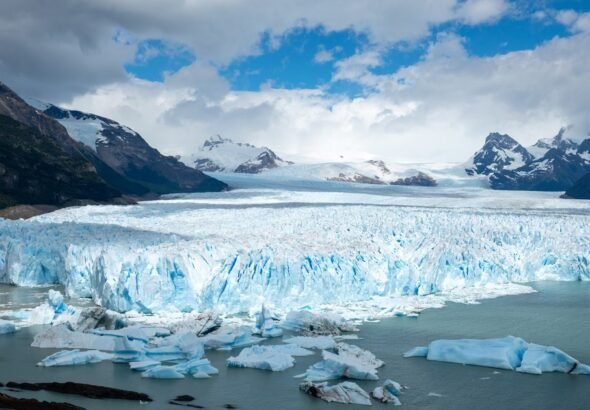 El Gobierno promulgó la nueva Ley de Glaciares: los principales puntos