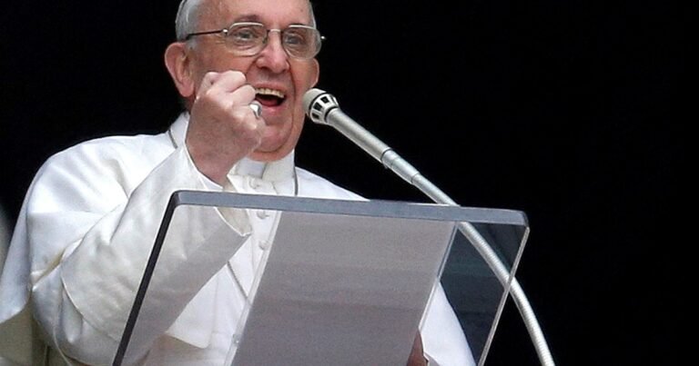 "Con el rostro de mamá": las ideas y discursos del Papa Francisco reviven en un libro, un año después de su muerte