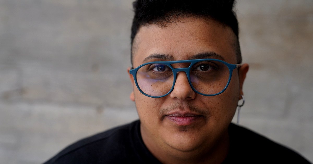 Mocchi, el artista trans que abrió para Paul McCartney: “Alguien creyó en mí antes de escucharme cantar”