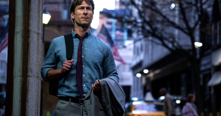 Jugada maestra tiene el combo maldito: codicia, venganza y a Glen Powell