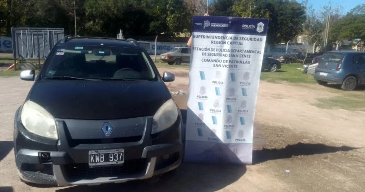 Detienen a un concejal de La Libertad Avanza por circular en un auto con pedido de captura
