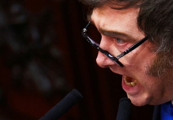 Javier Milei volvió a cargar contra Victoria Villarruel: la acusó de querer boicotearlo y de juntarse "con gente verdaderamente complicada"