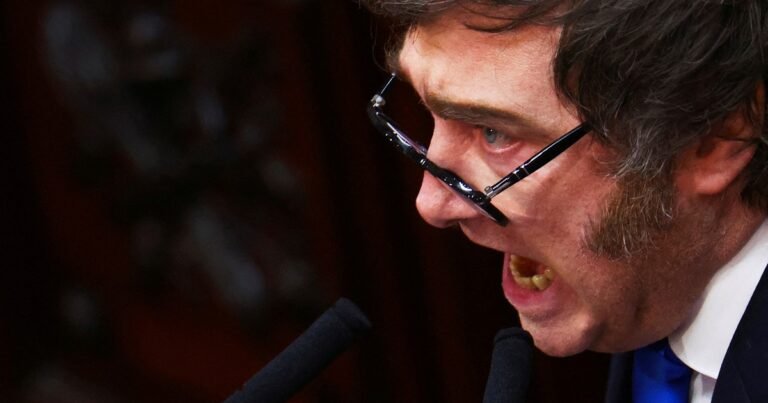 Javier Milei volvió a cargar contra Victoria Villarruel: la acusó de querer boicotearlo y de juntarse "con gente verdaderamente complicada"