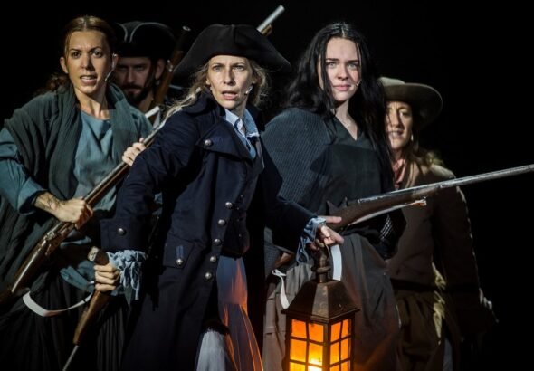 Elena Roger canta a Charly García en la ópera rock que revive las invasiones inglesas