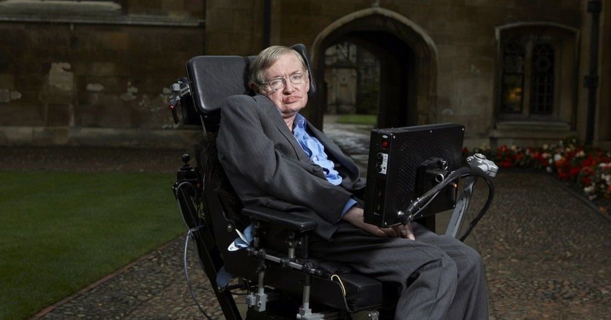 Stephen Hawking, físico teórico y científico: “Creo que la vida en la Tierra está ante un riesgo cada vez mayor de ser destruida”