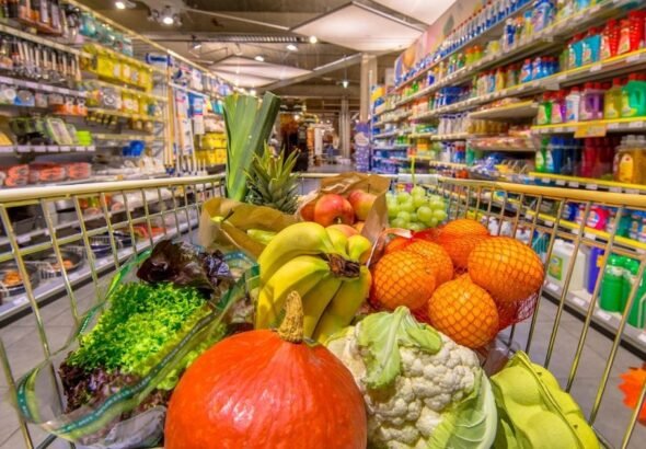 Buenas noticias en California: entregan comida gratis y refuerzan la asistencia en algunas ciudades