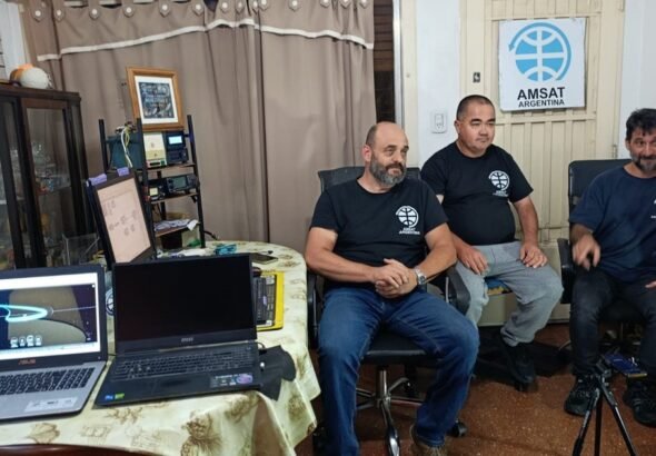 Estación Capitán Beto: desde una casa en Ramos Mejía siguieron la misión Artemis II para la NASA