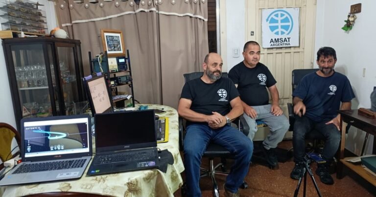 Estación Capitán Beto: desde una casa en Ramos Mejía siguieron la misión Artemis II para la NASA