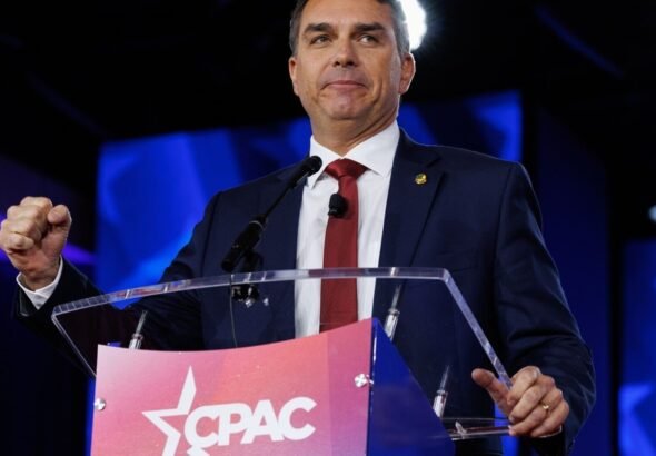 Cae la popularidad de Lula da Silva y por primera vez Flávio Bolsonaro lo supera en una encuesta de cara a las presidenciales en Brasil