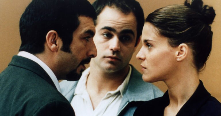 Nueve Reinas vuelve en formato de serie por Netflix, con Álvaro Morte y Patrick Criado en los roles que hicieron Ricardo Darín y Gastón Pauls