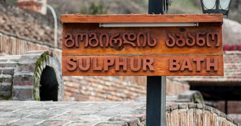 Solo 4 millones de personas hablan georgiano: por qué es uno de los idiomas más difíciles del planeta