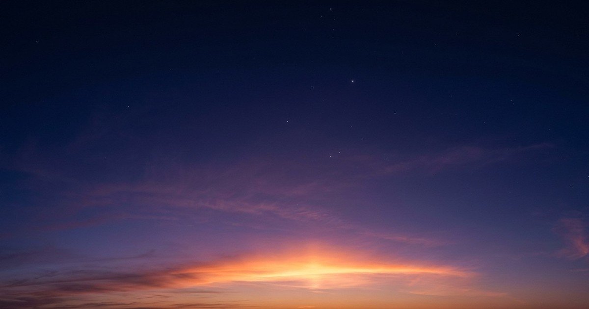 El hallazgo que permite generar energía solar durante la noche y sorprende a los expertos