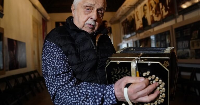 Daniel Binelli, a poco de cumplir los 80 años: sus historias con Piazzolla, Pugliese y su gusto por el rock argentino de Charly García Y Spinetta